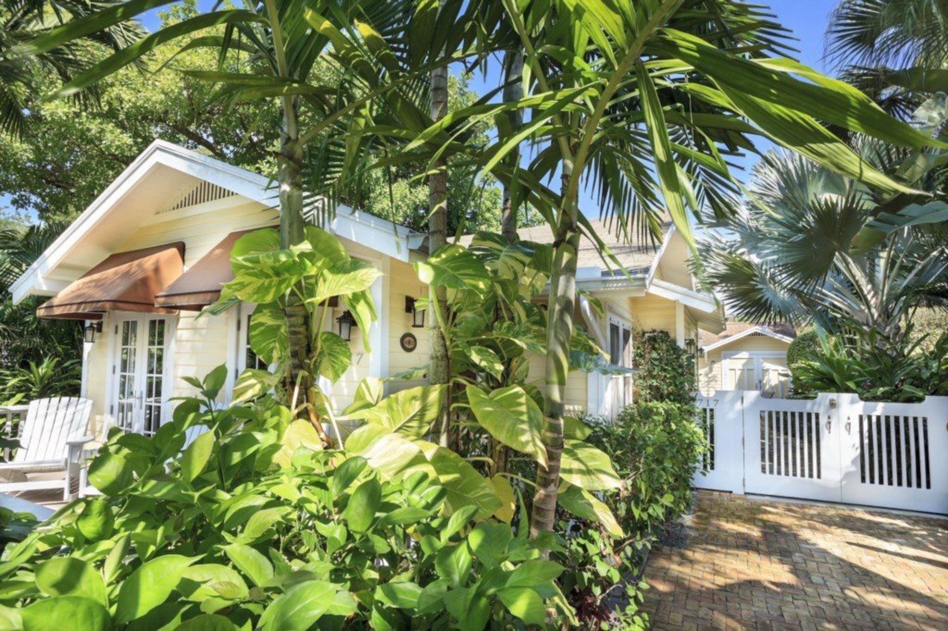 Wunderschöne Villa mit Pool im Lagunenstil in West Palm Beach, West Palm Beach Villa 1183