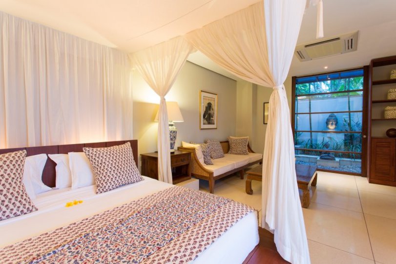 Eine luxuriöse Oase nur wenige Schritte vom Ufer entfernt – Bali Villa 1008