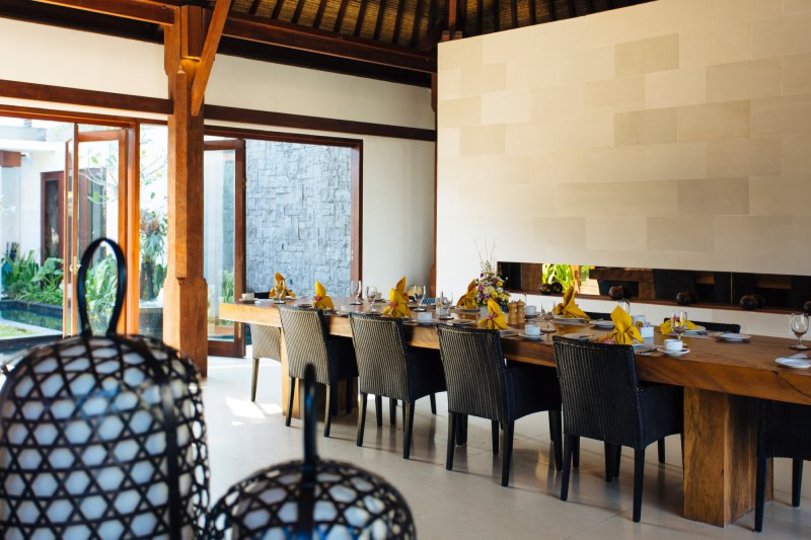 Eine luxuriöse Oase nur wenige Schritte vom Ufer entfernt – Bali Villa 1008