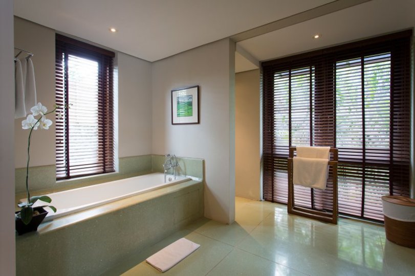 Eine luxuriöse Oase nur wenige Schritte vom Ufer entfernt – Bali Villa 1008