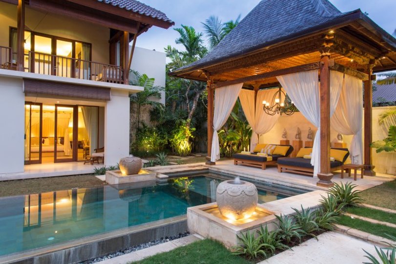 Eine luxuriöse Oase nur wenige Schritte vom Ufer entfernt – Bali Villa 1008