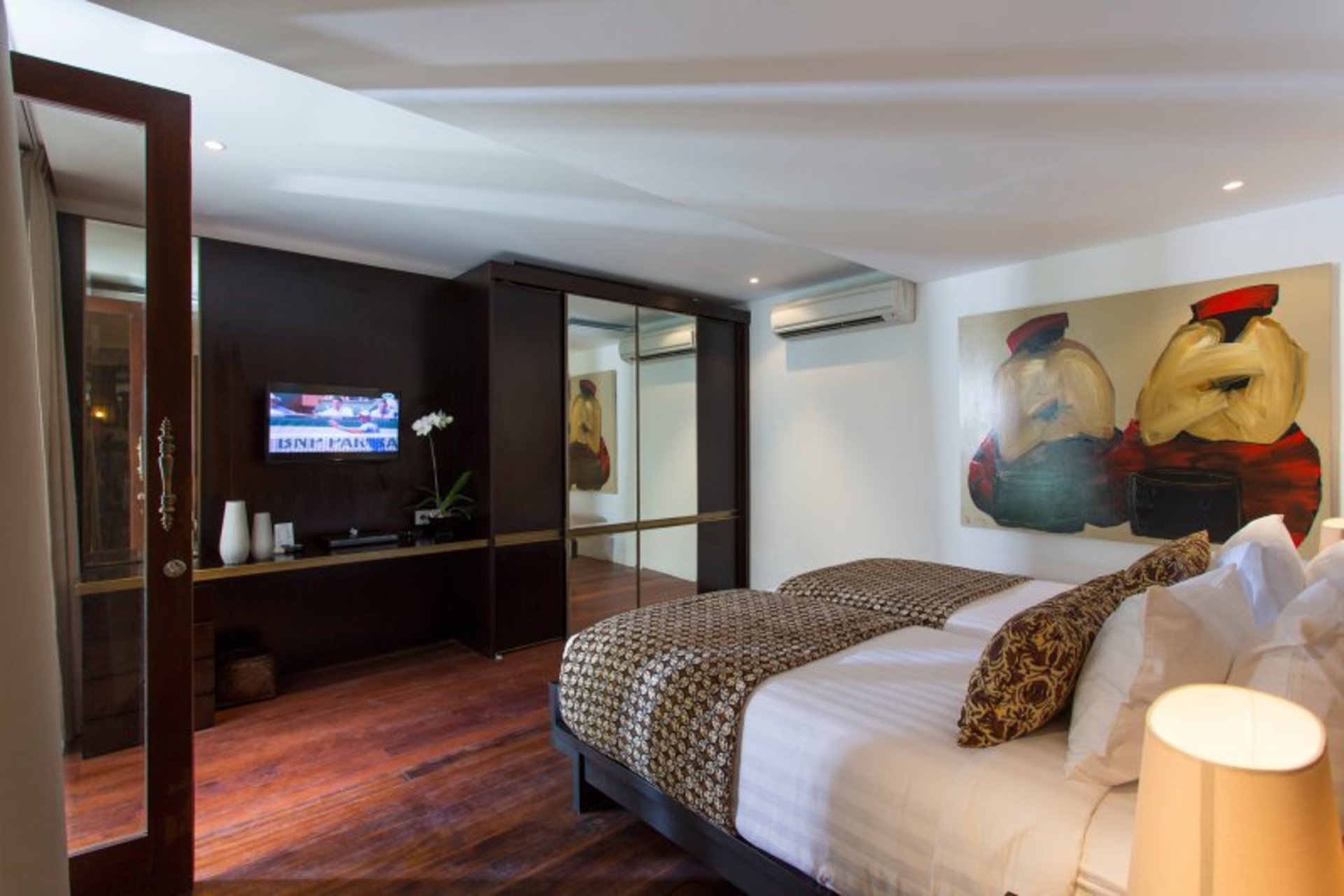 Eine luxuriöse Oase nur wenige Schritte vom Ufer entfernt – Bali Villa 1008