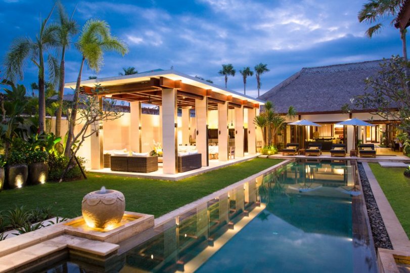 Eine luxuriöse Oase nur wenige Schritte vom Ufer entfernt – Bali Villa 1008