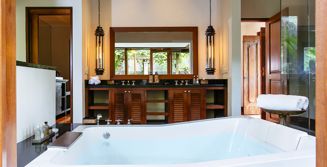 Abgeschiedener 5-Sterne-Luxus am Meer – Bali Villa 1018