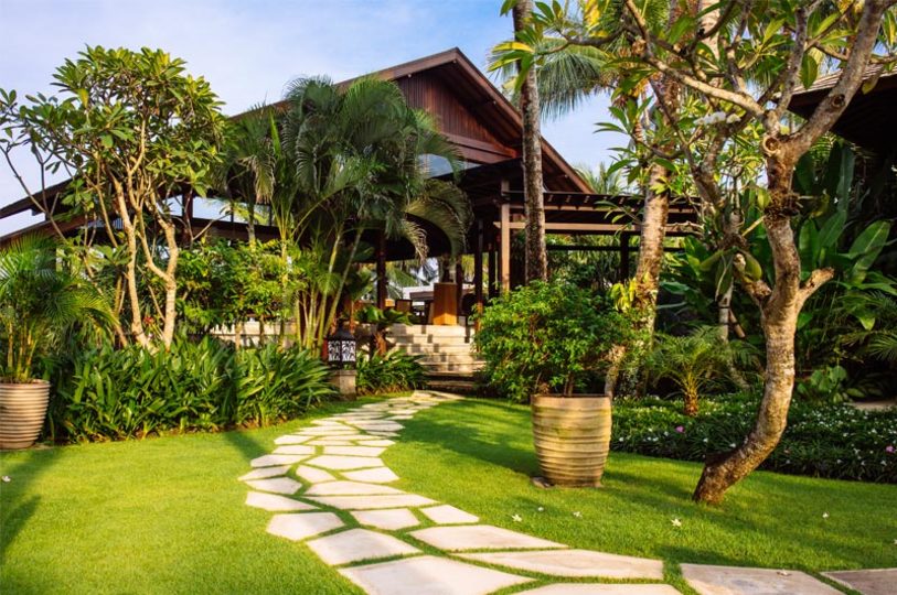 Abgeschiedener 5-Sterne-Luxus am Meer – Bali Villa 1018