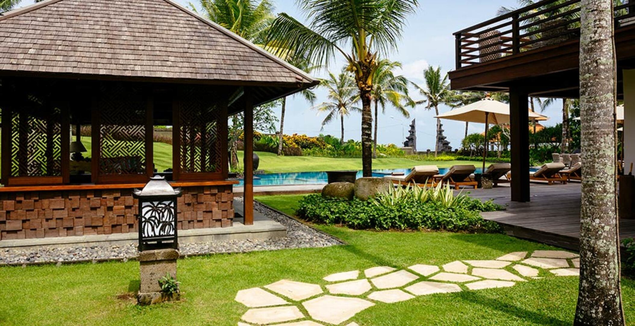 Abgeschiedener 5-Sterne-Luxus am Meer – Bali Villa 1018