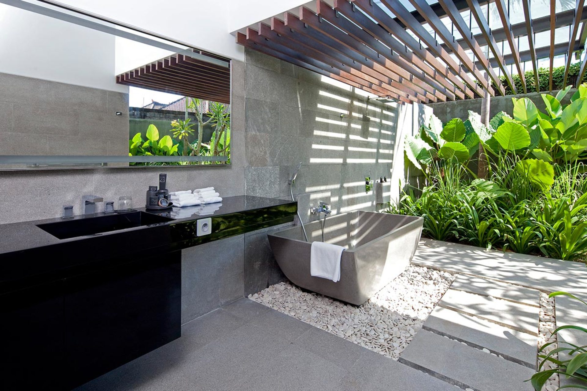 Zufluchtsort aus Grün und Glamour – Bali Villa 1024
