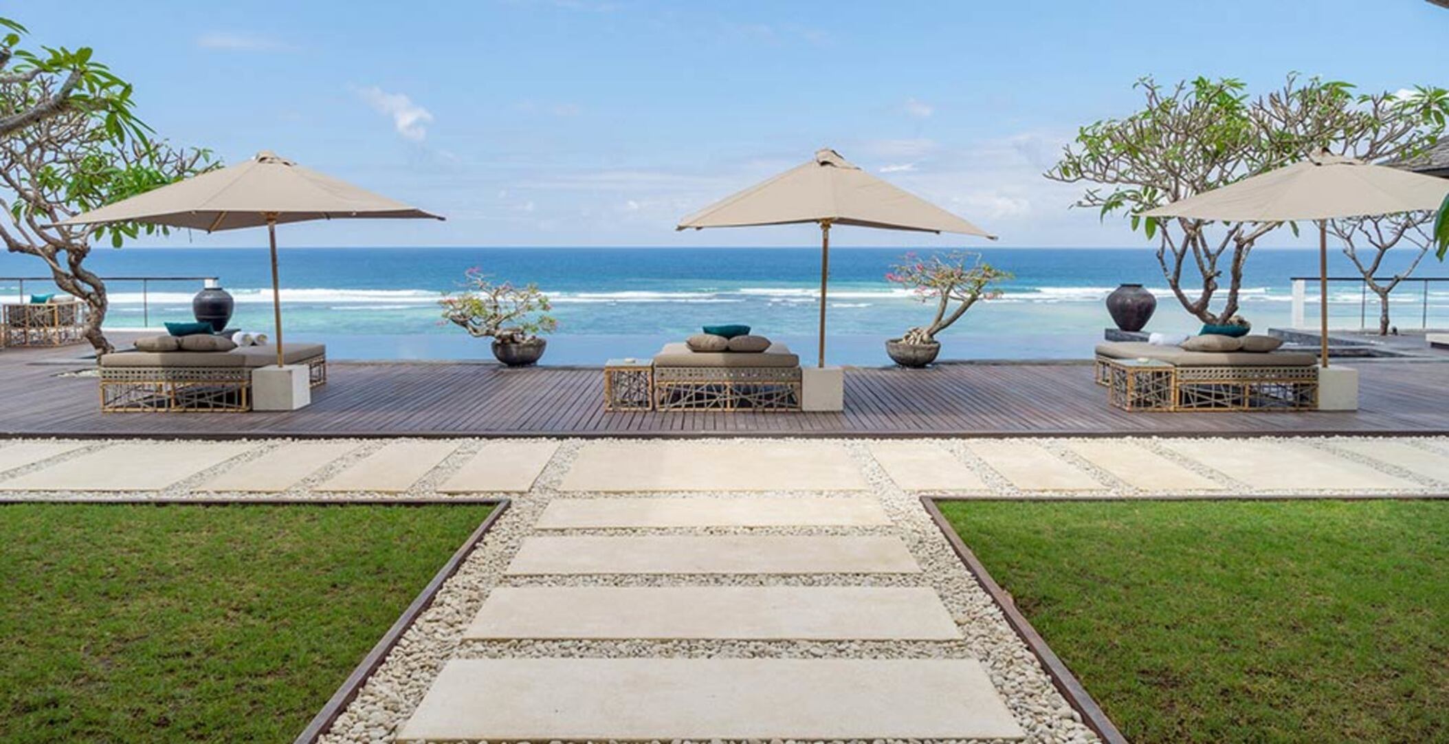 Ultimatives 5-Sterne-Refugium mit Meerblick – Bali Villa 1027