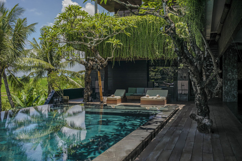 Luxus-Villa-Auszeit mit außergewöhnlichem Personal – 1028