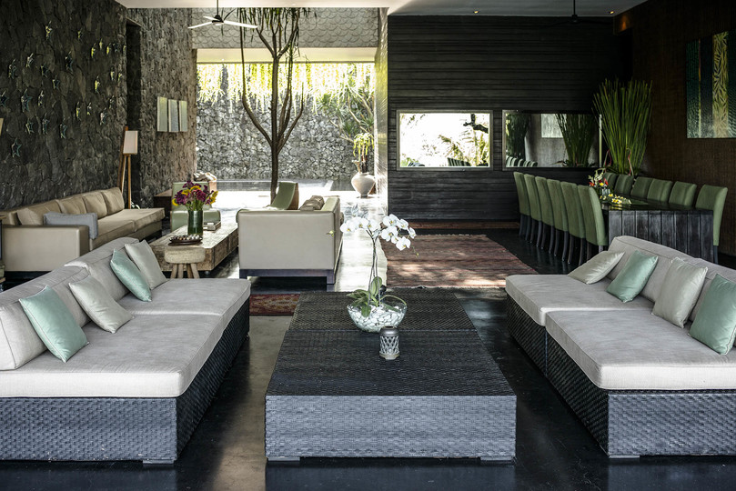 Luxus-Villa-Auszeit mit außergewöhnlichem Personal – 1028