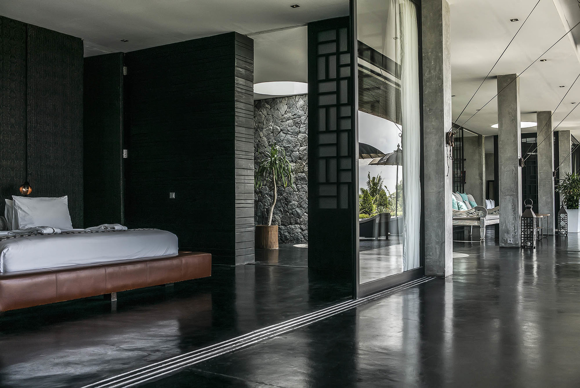 Luxus-Villa-Auszeit mit außergewöhnlichem Personal – 1028