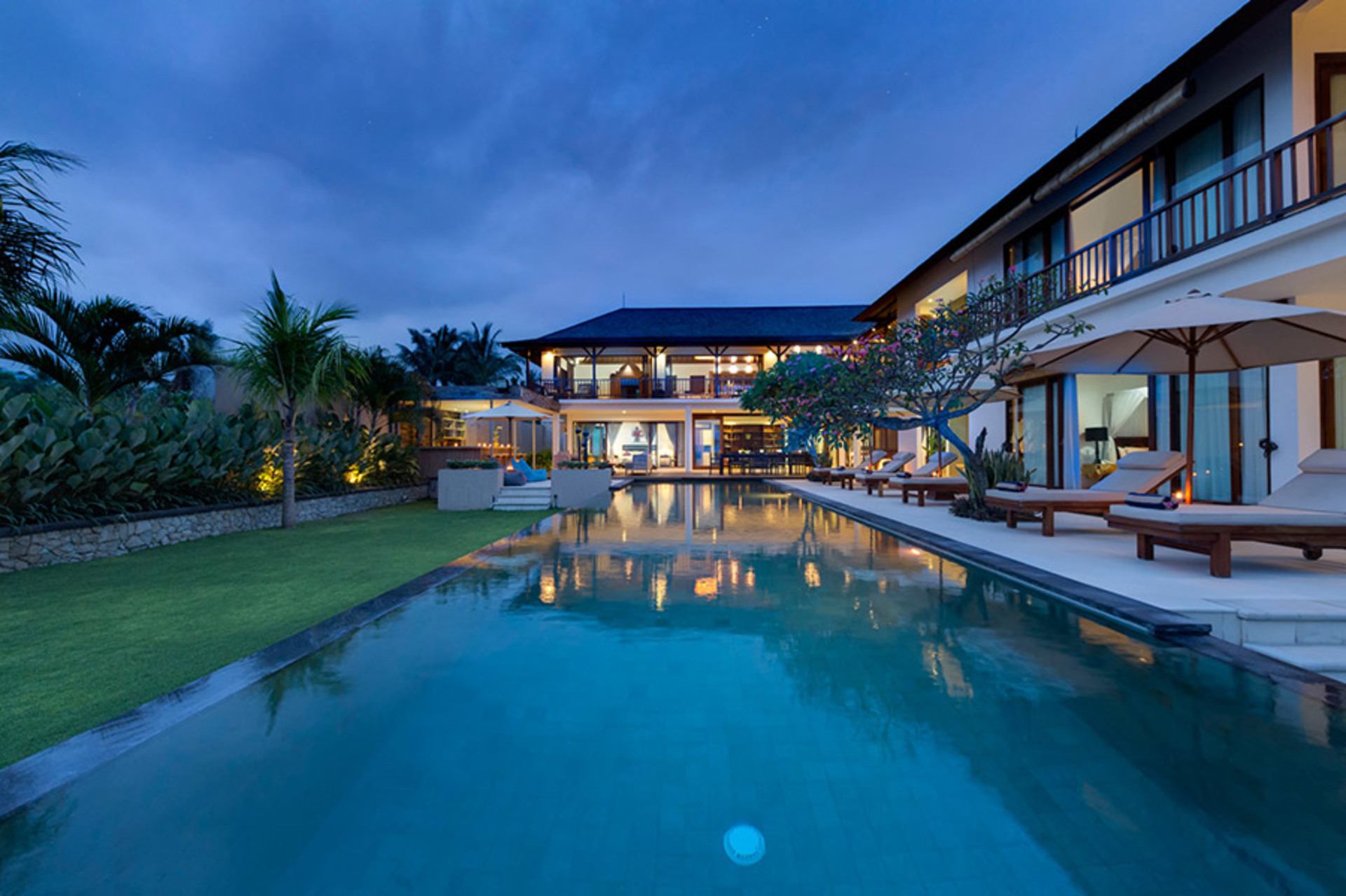 Malerischer Rückzugsort auf einem Hügel mit privatem Pool – Bali Villa 1030