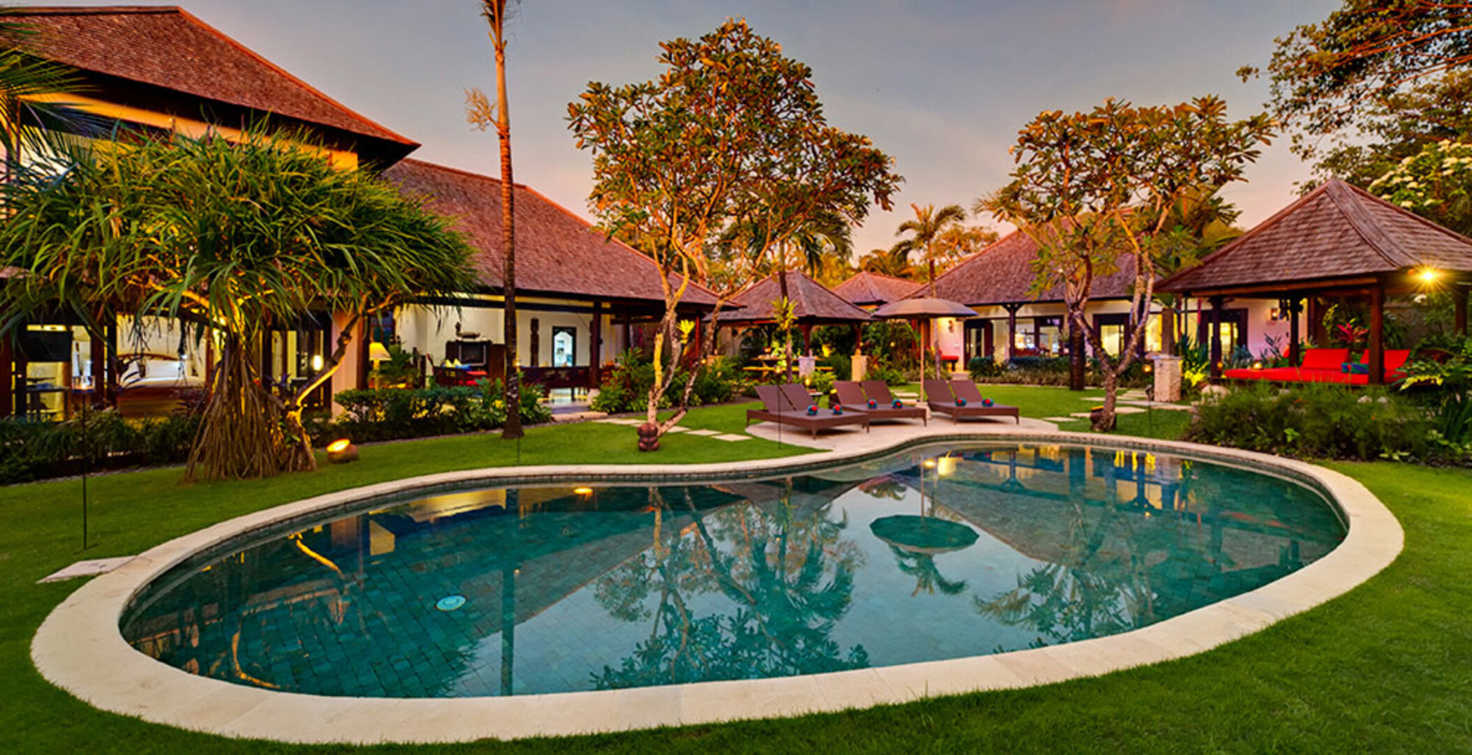 Tropischer Luxus nur wenige Schritte vom Sand entfernt – Bali Villa 1034