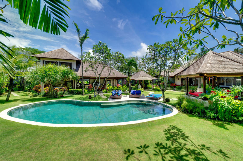 Tropischer Luxus nur wenige Schritte vom Sand entfernt – Bali Villa 1034