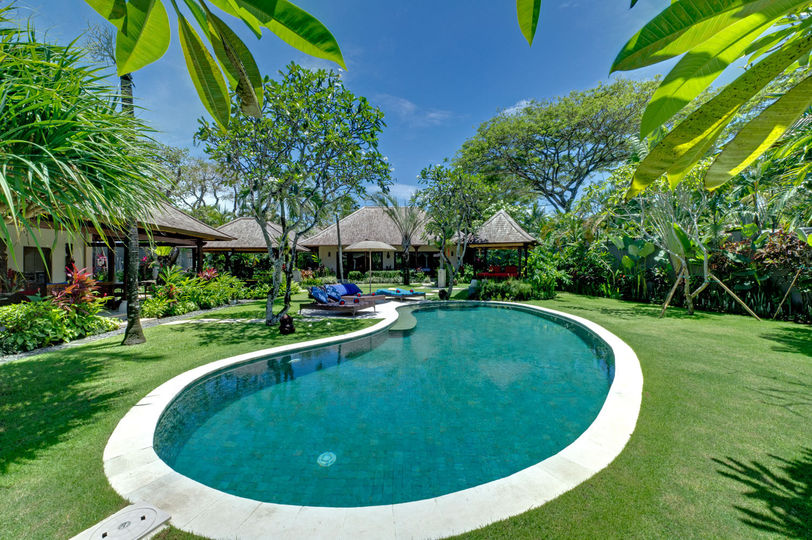 Tropischer Luxus nur wenige Schritte vom Sand entfernt – Bali Villa 1034