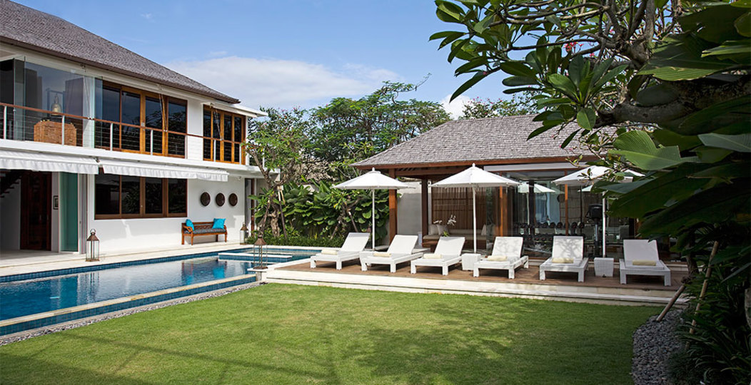 Wo Luxus auf Strand trifft – Bali Villa 1036