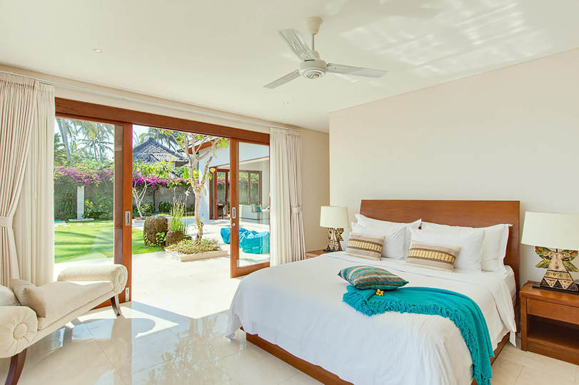 Wunderschöne Villa am Meer mit privatem Pool – Bali Villa 1041