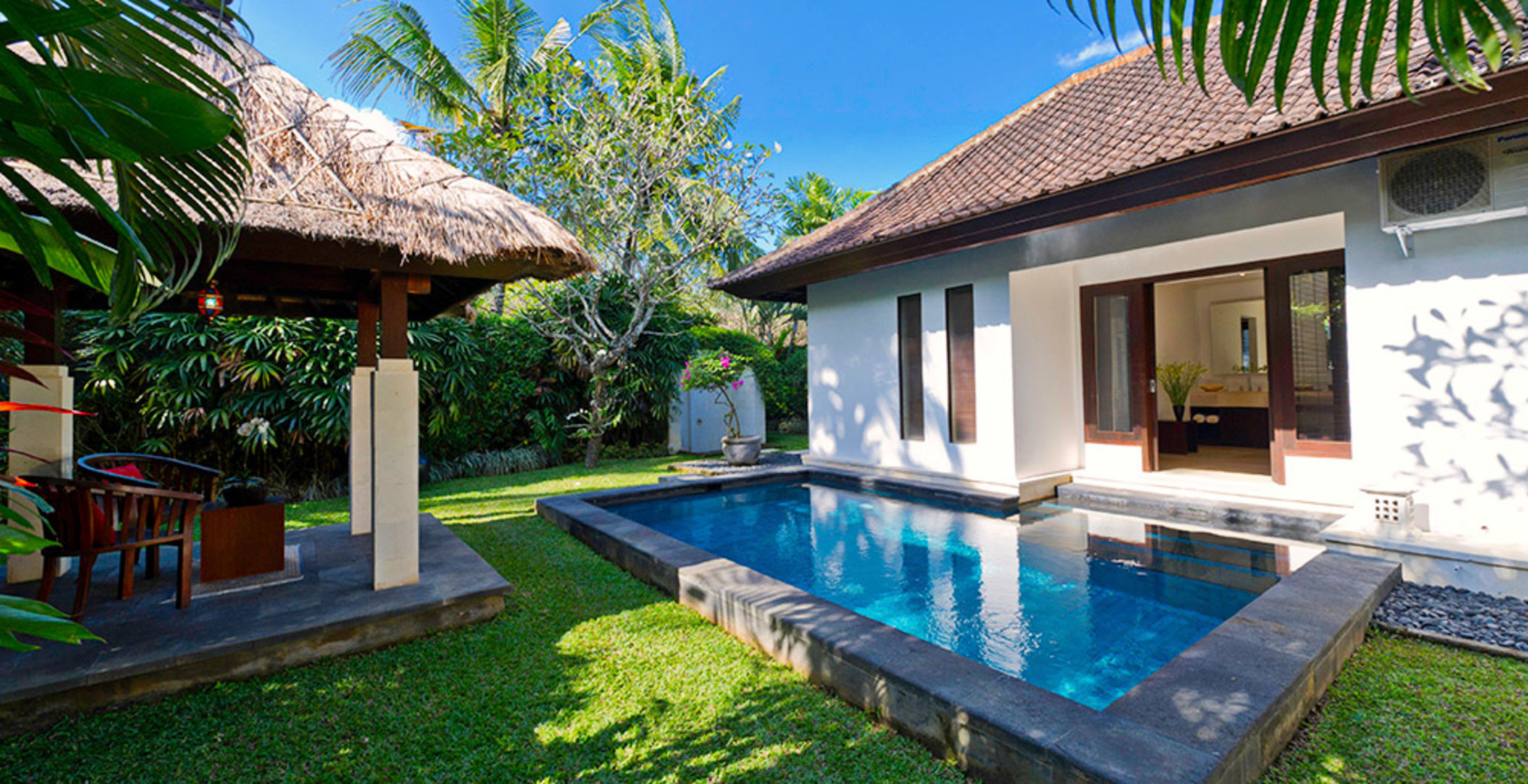 Privater Rückzugsort am Strand mit üppigem Gelände – Bali Villa 1044