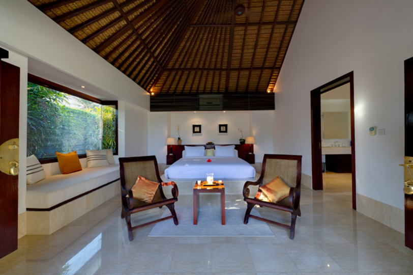 Privater Rückzugsort am Strand mit üppigem Gelände – Bali Villa 1044