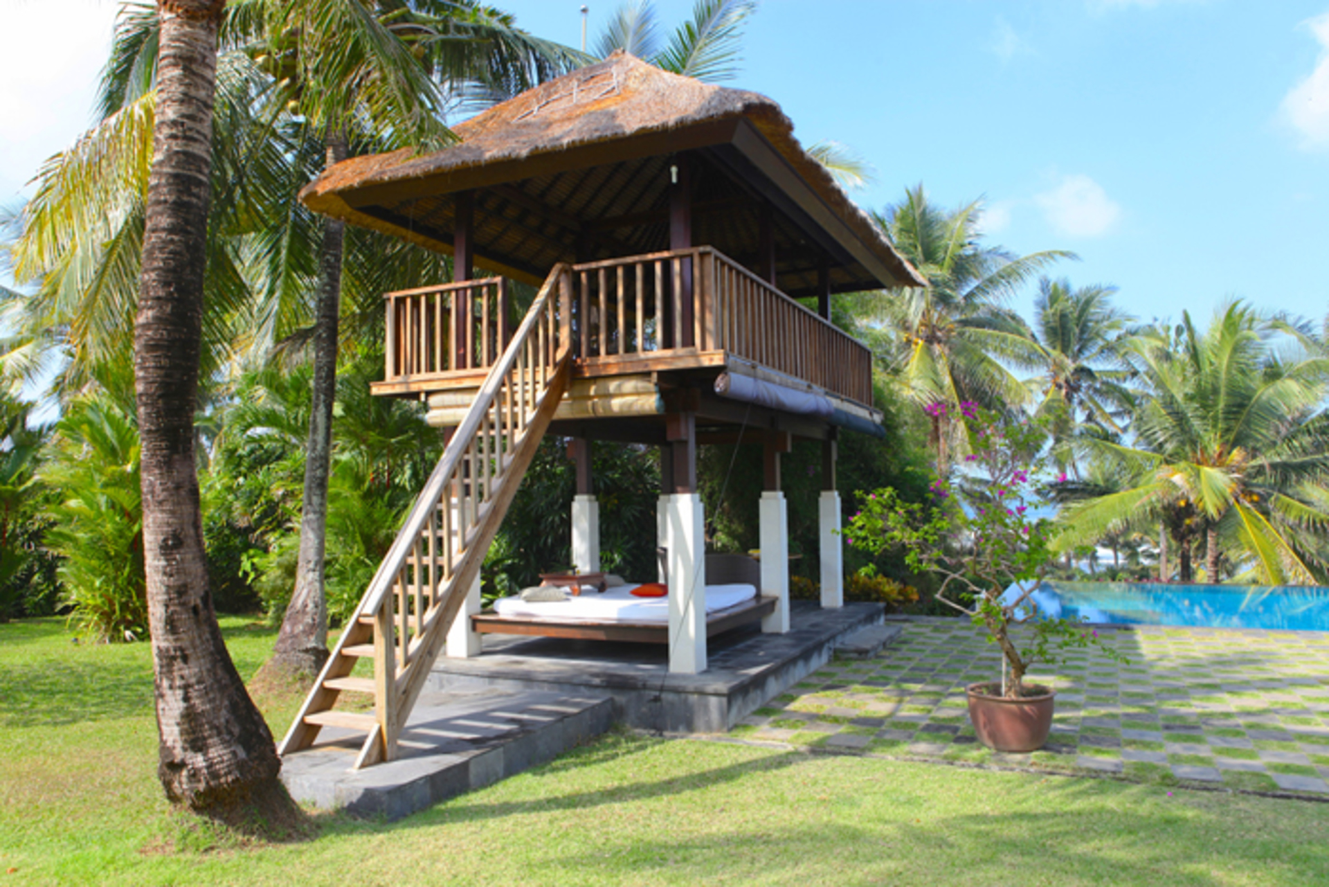 Privater Rückzugsort am Strand mit üppigem Gelände – Bali Villa 1044