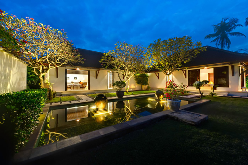 Privater Rückzugsort am Strand mit üppigem Gelände – Bali Villa 1044