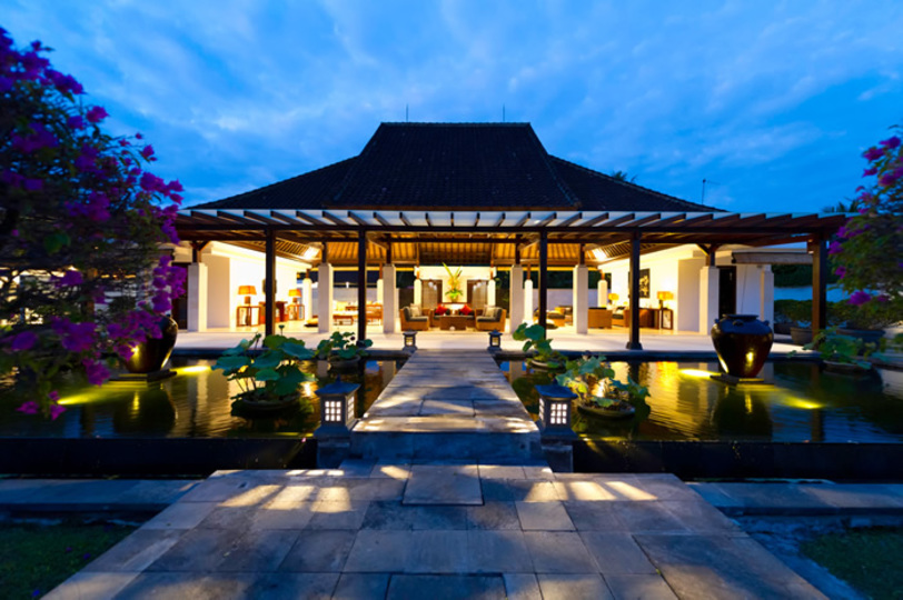 Privater Rückzugsort am Strand mit üppigem Gelände – Bali Villa 1044