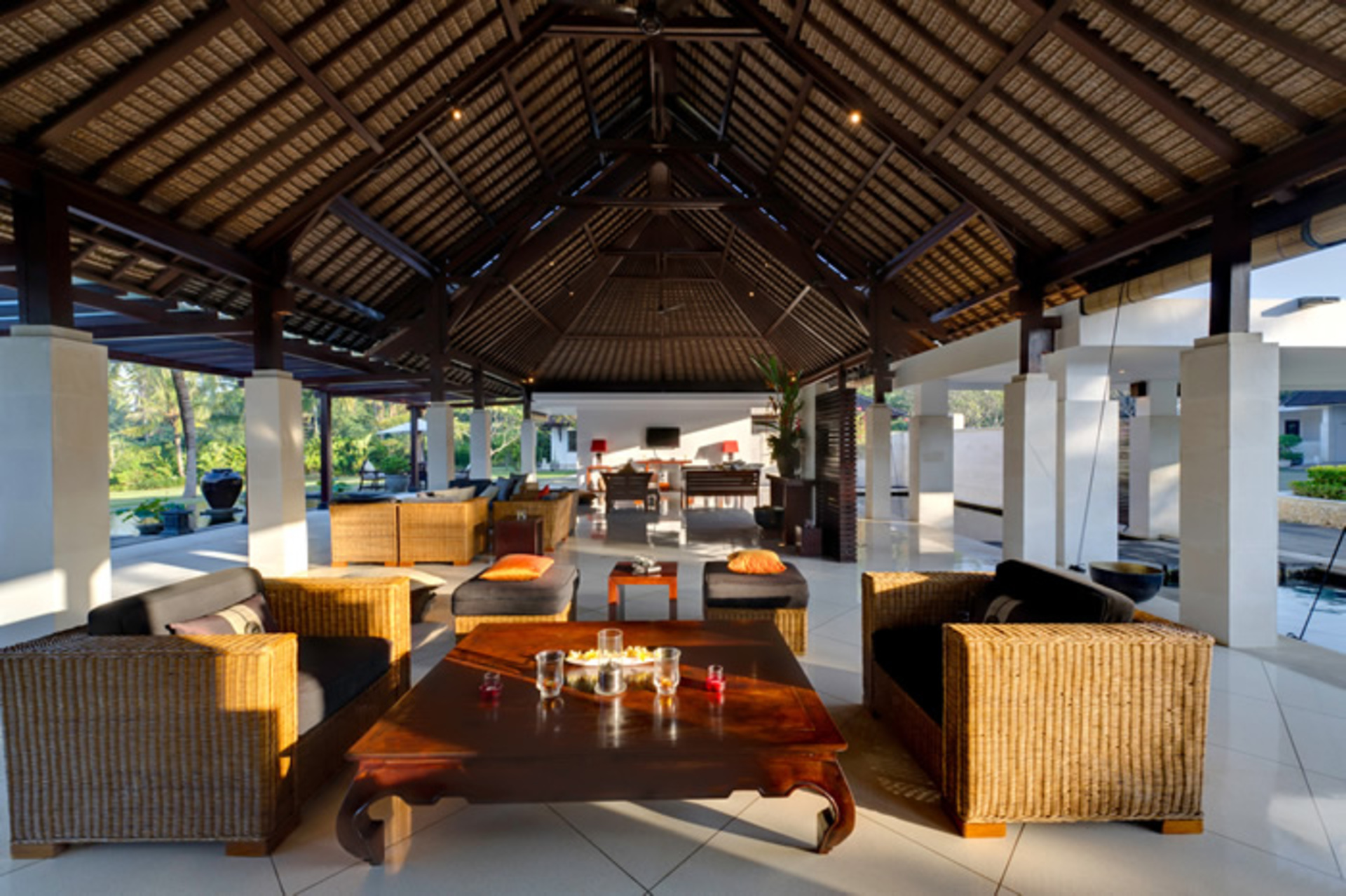 Privater Rückzugsort am Strand mit üppigem Gelände – Bali Villa 1044
