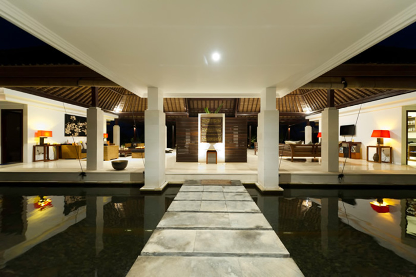 Privater Rückzugsort am Strand mit üppigem Gelände – Bali Villa 1044