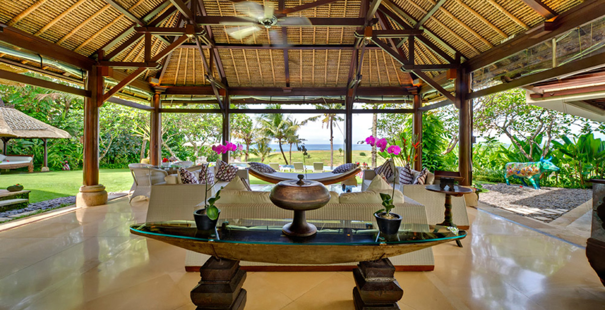 Elegantes Strandrefugium mit Pool – Bali Villa 1046