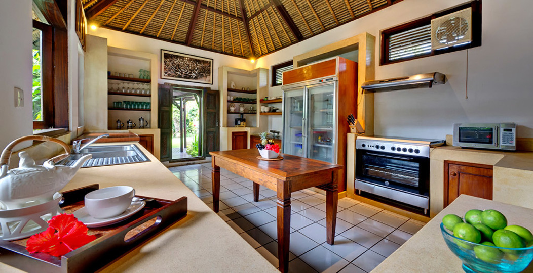 Elegantes Strandrefugium mit Pool – Bali Villa 1046