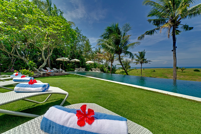Elegantes Strandrefugium mit Pool – Bali Villa 1046