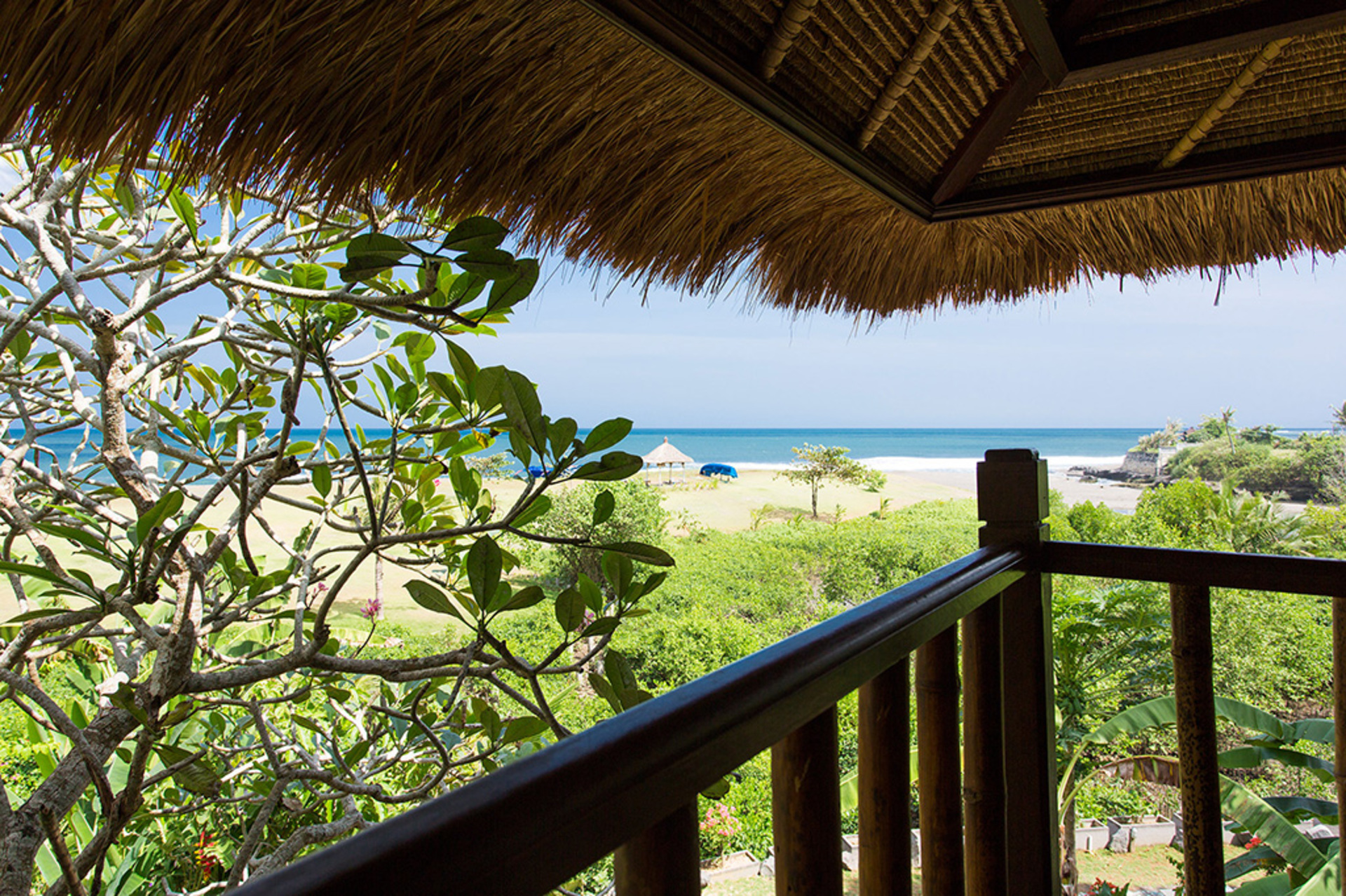 Elegantes Strandrefugium mit Pool – Bali Villa 1046