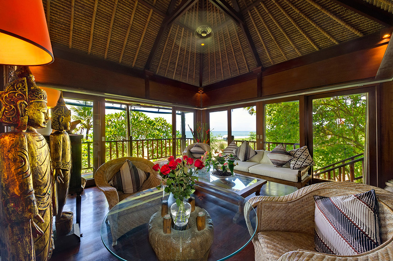 Elegantes Strandrefugium mit Pool – Bali Villa 1046