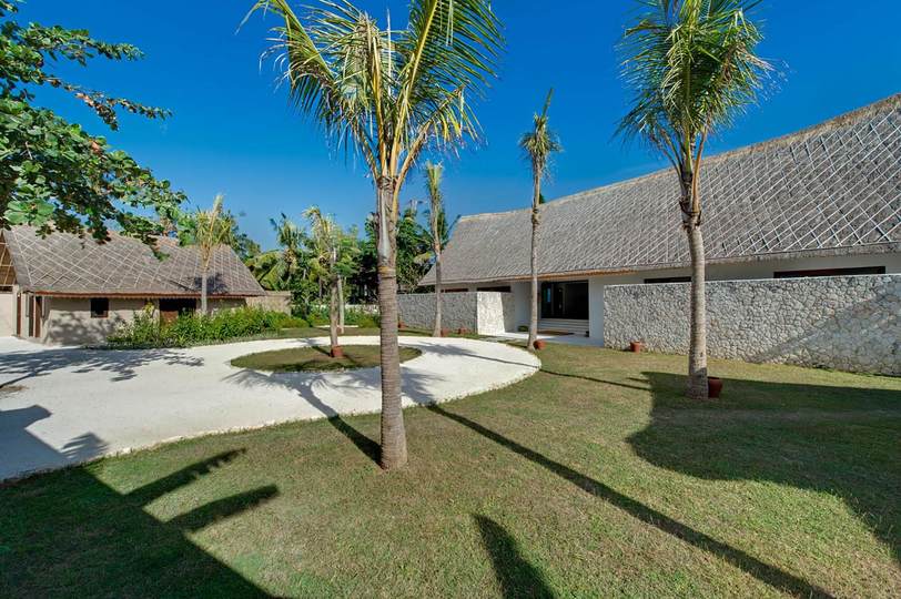 Schicke Strandlage mit Pool & Stil – Bali Villa 1052
