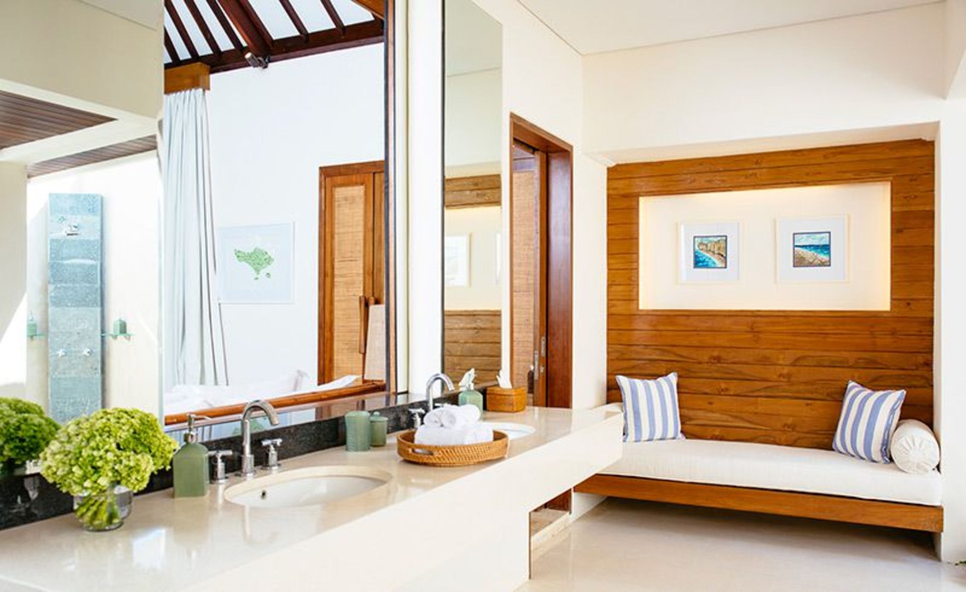 Eleganter tropischer Zufluchtsort – Bali Villa 1063