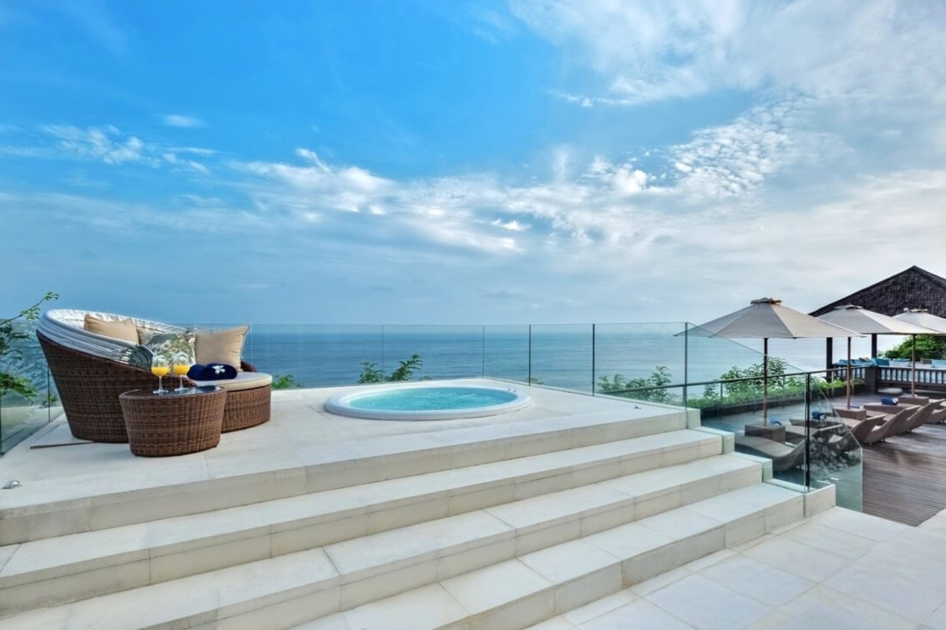Rückzugsort an der Klippe mit Pool- und Meerblick – Bali Villa 1065