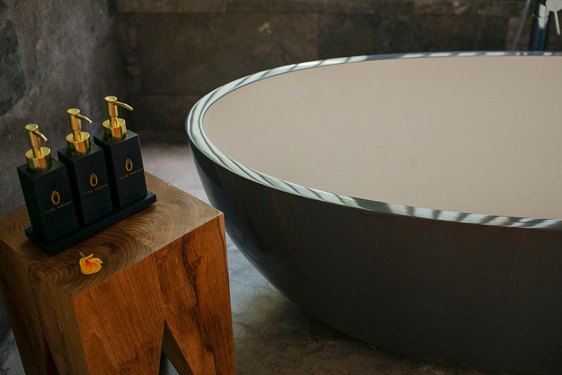 Stilvolle Strandvilla mit Pool und atemberaubender Aussicht – Bali Villa 1068