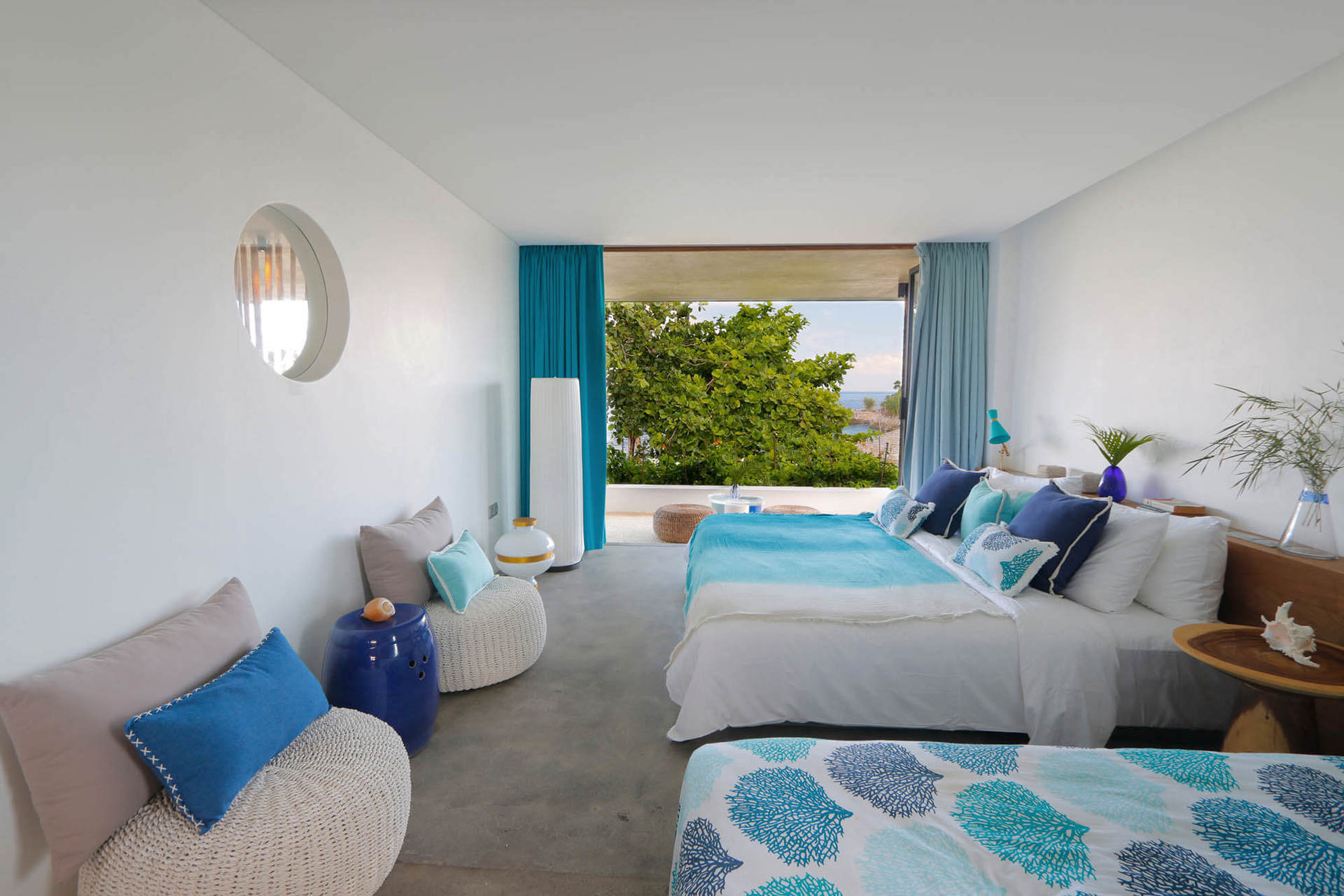 Nur wenige Schritte vom Meer entfernt, in Luxus gehüllt – Bali Villa 1073