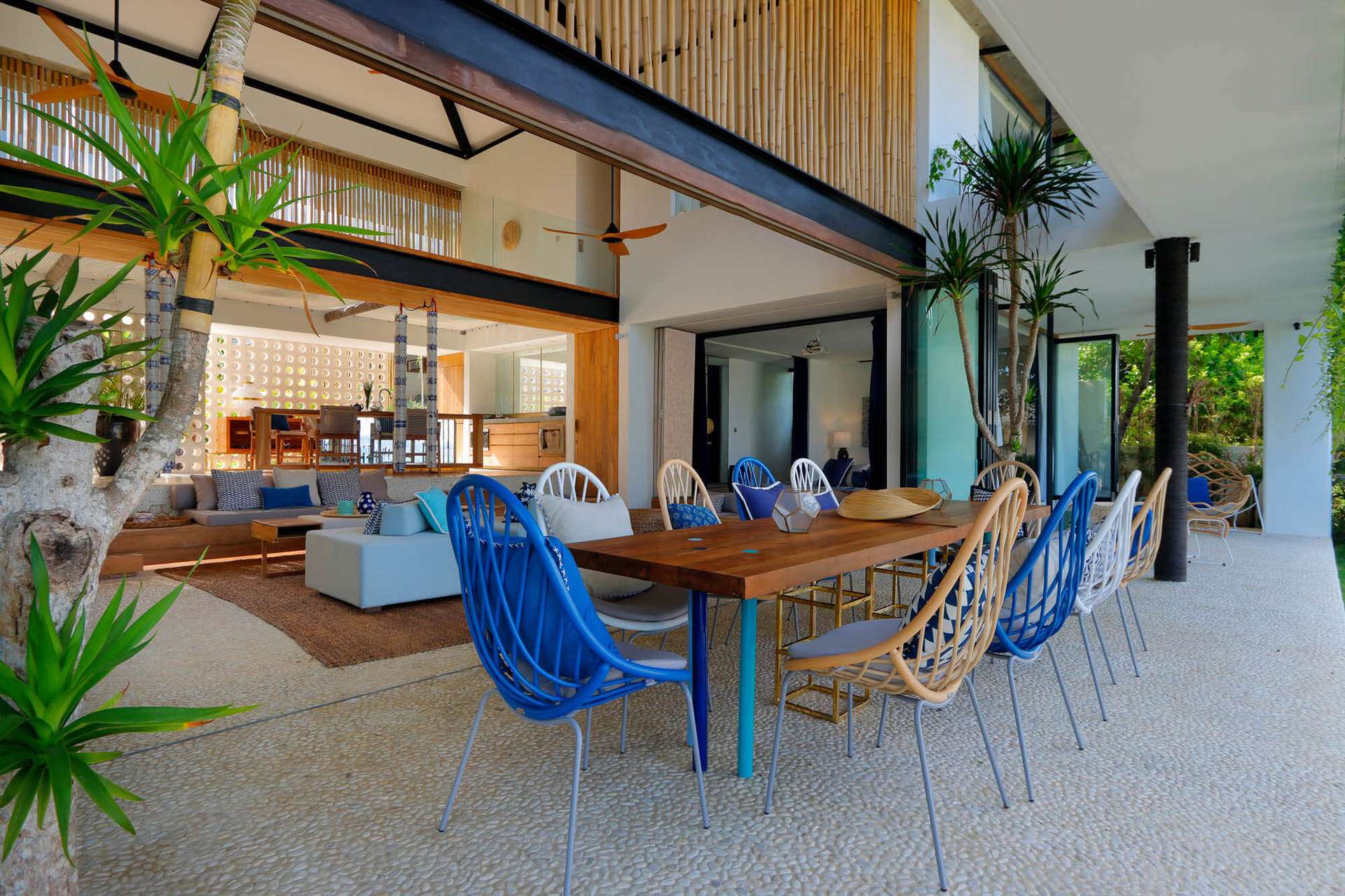 Nur wenige Schritte vom Meer entfernt, in Luxus gehüllt – Bali Villa 1073