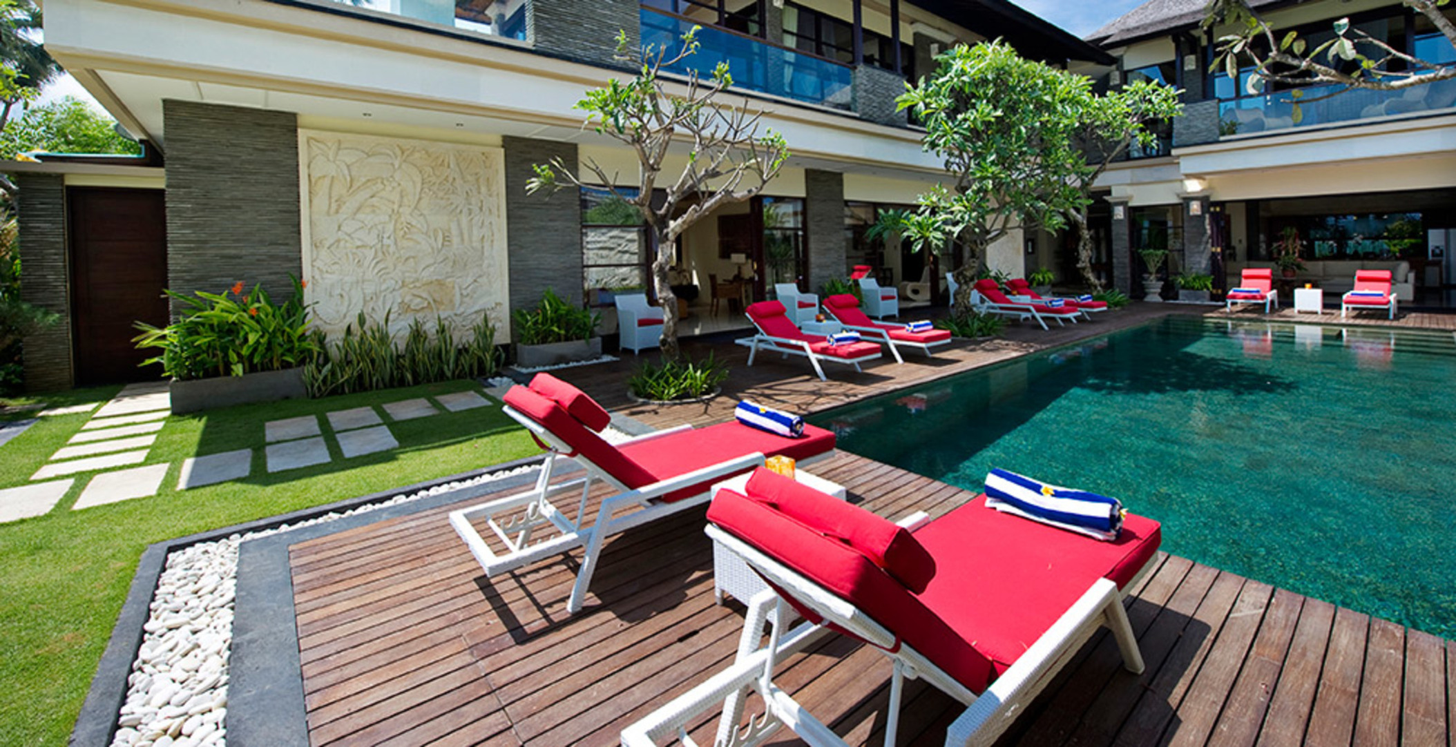 Strandglück erwartet Sie – Bali Villa 1076