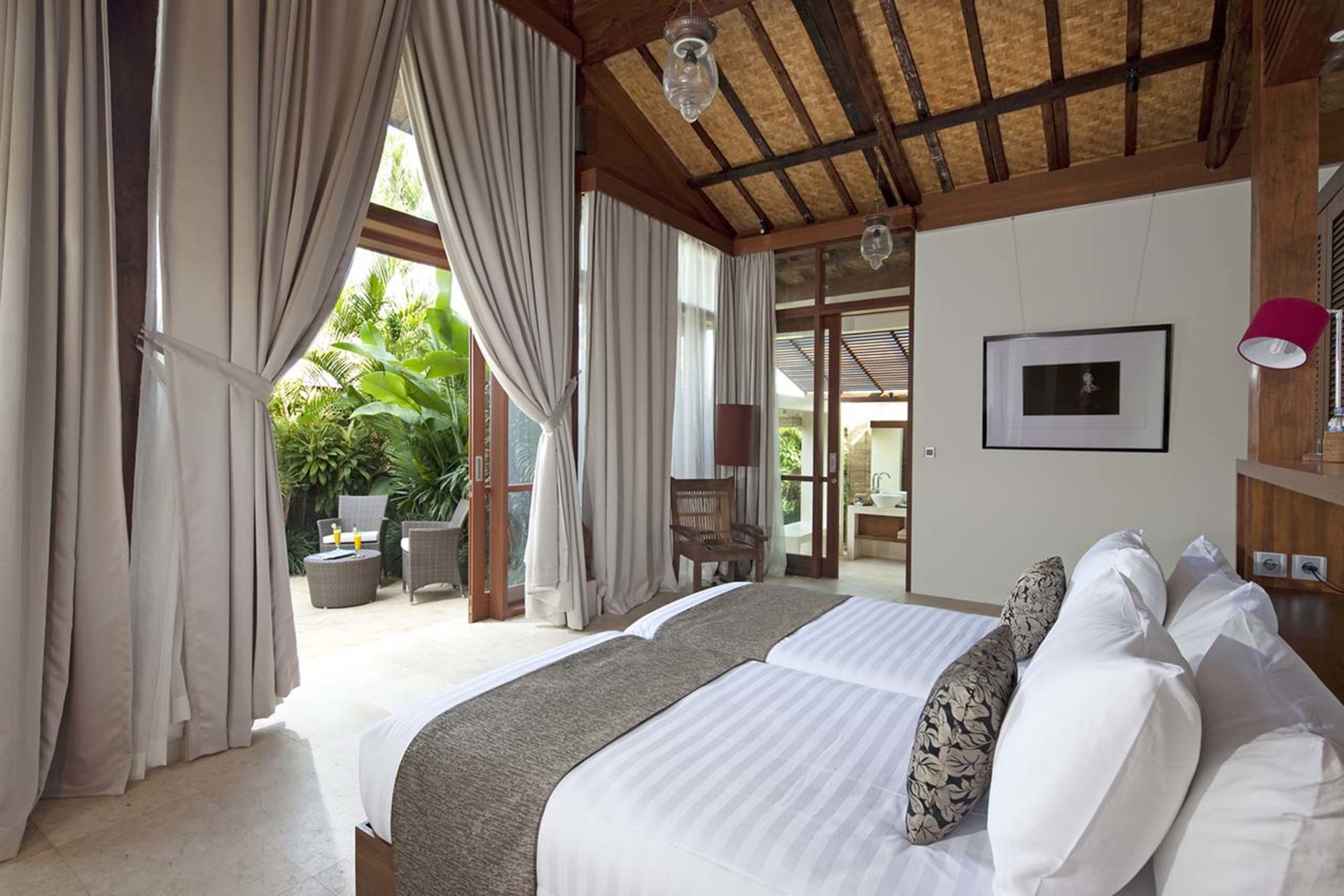 Ein privater Zufluchtsort auf Bali, nur wenige Schritte vom Meer entfernt – 1081