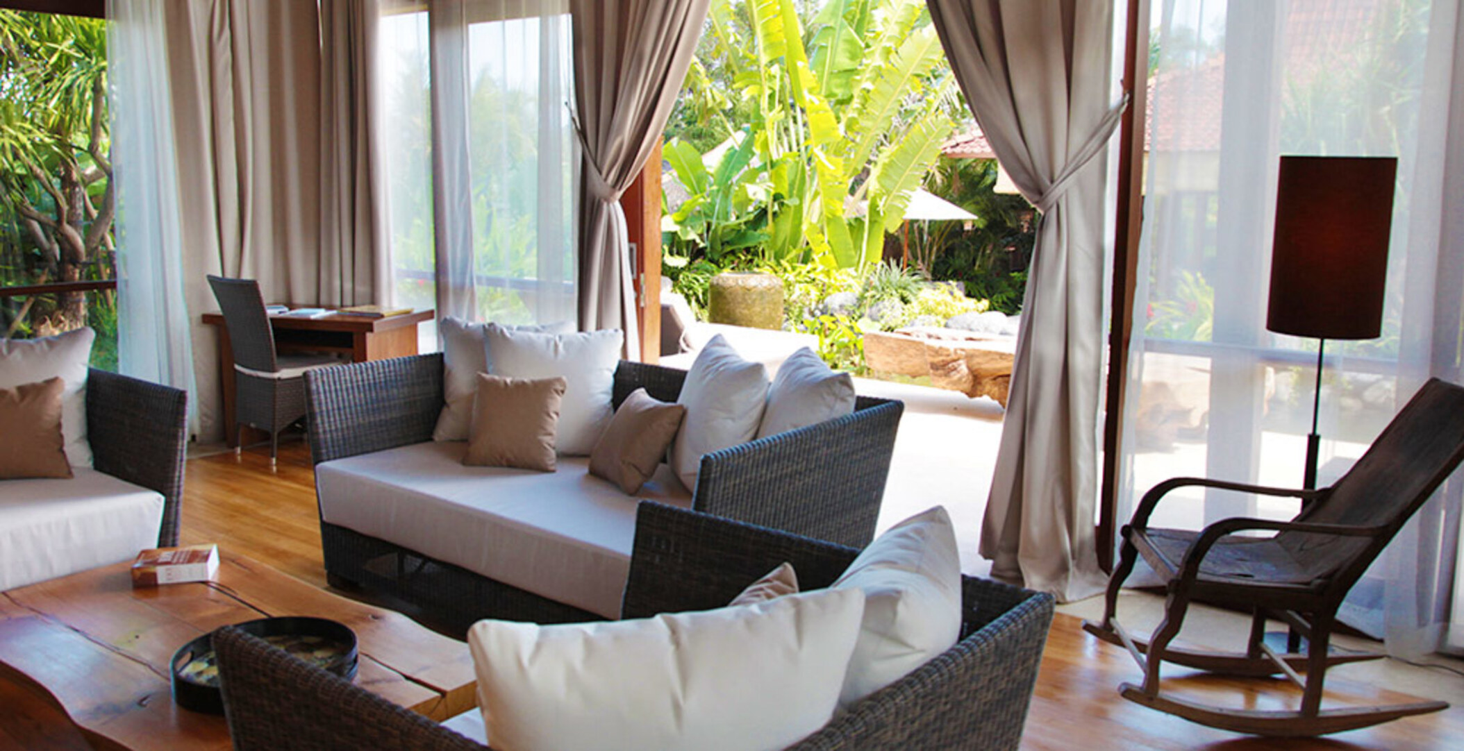 Ein privater Zufluchtsort auf Bali, nur wenige Schritte vom Meer entfernt – 1081