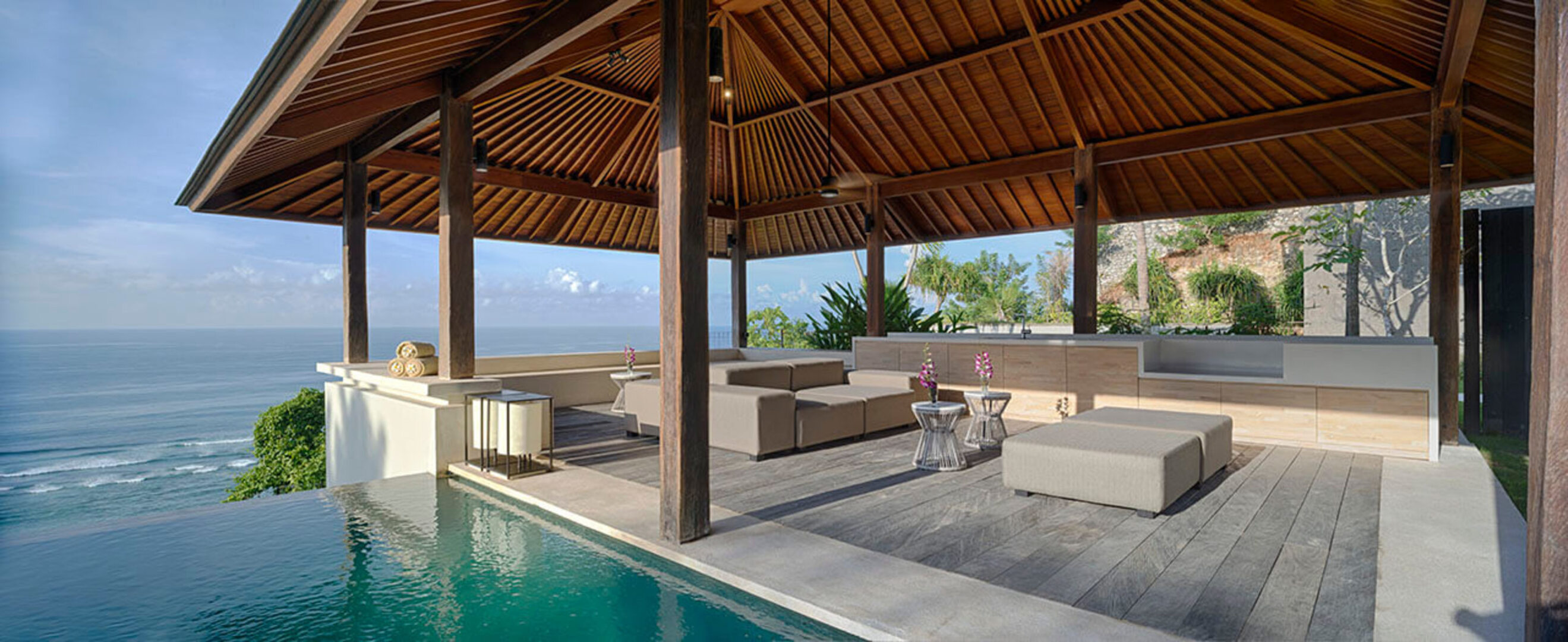 Exklusiver Rückzugsort an der Klippe – Bali Villa 1083