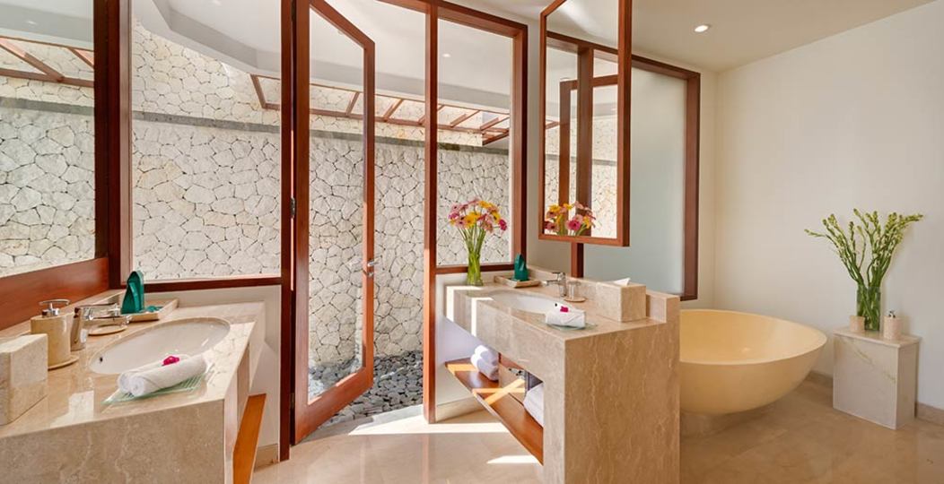 Abgeschiedene Eleganz mit Meerblick – Bali Villa 1090