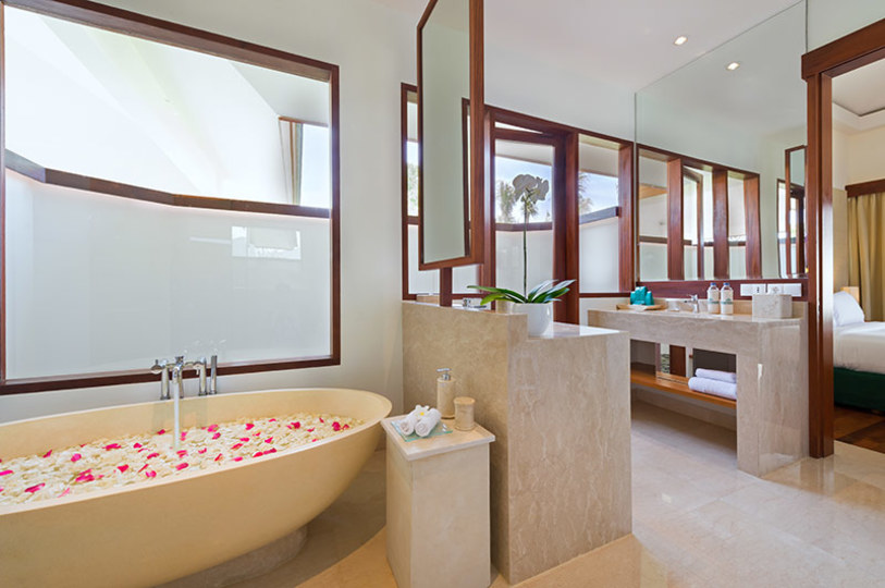 Abgeschiedene Eleganz mit Meerblick – Bali Villa 1090