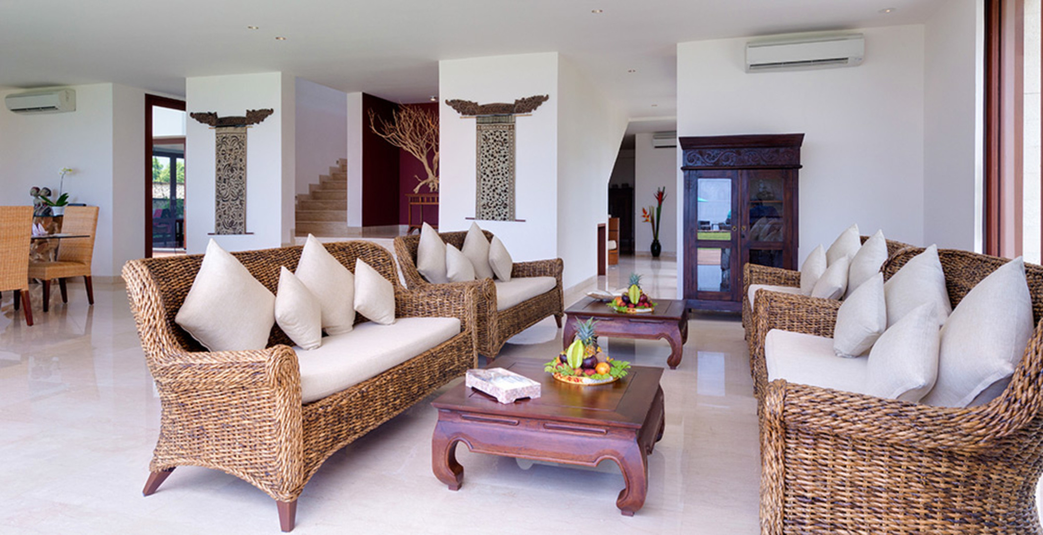 Abgeschiedene Eleganz mit Meerblick – Bali Villa 1090