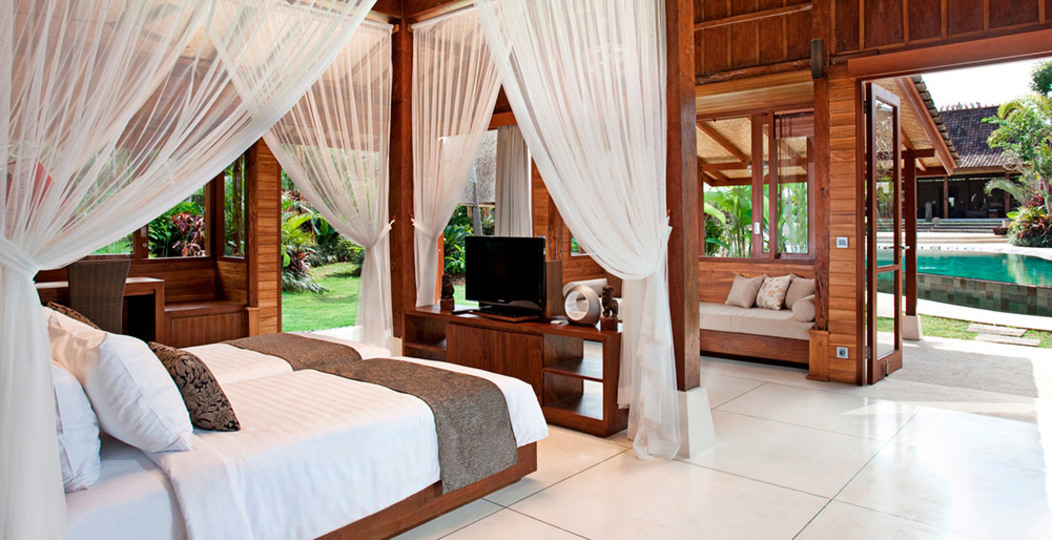 Abgeschiedener Komfort, nur wenige Schritte vom Strand entfernt – Bali Villa 1096