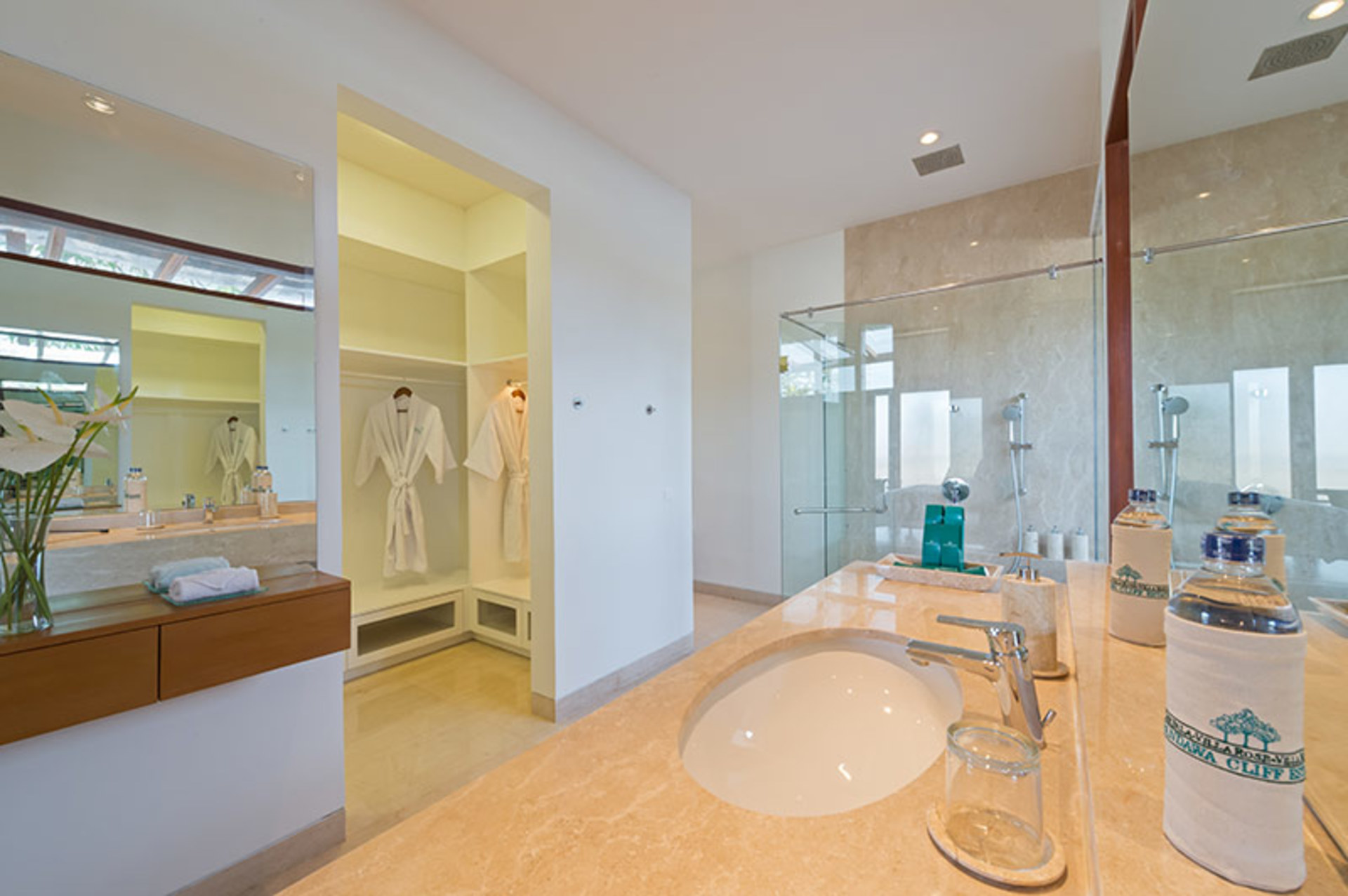 Klippenglück mit privatem Pool – Villa Maria 1107