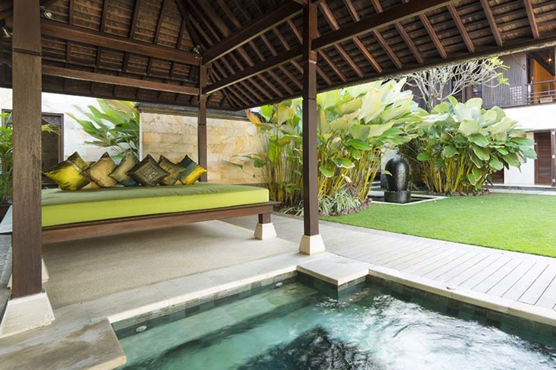 Elegante Küstenvilla mit Whirlpool – Bali Villa 1111