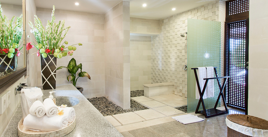Elegante Küstenvilla mit Whirlpool – Bali Villa 1111